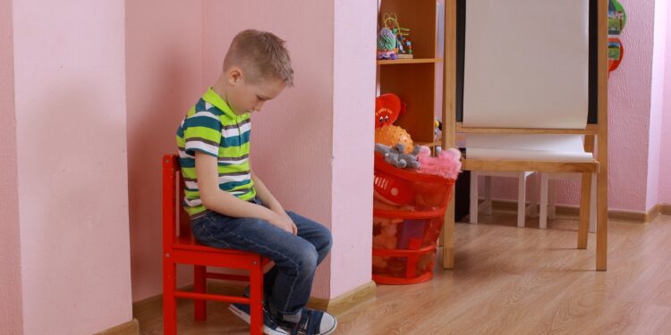 Αλεξανδρούπολη: Έκλεινε τα παιδιά σε αποθήκη του παιδικού σταθμού για τιμωρία