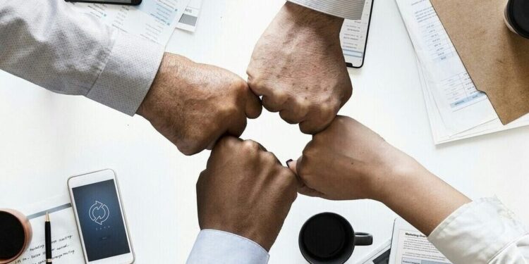 Ποια εταιρεία θεσπίζει τετραήμερη εργασία στην Ελλάδα