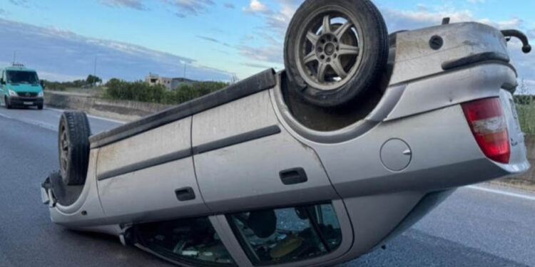 Θεσσαλονίκη: Προσπάθησε να αποφύγει σκύλο και τούμπαρε το αυτοκίνητό της – Δείτε φωτογραφίες