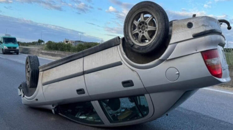 Θεσσαλονίκη: Προσπάθησε να αποφύγει σκύλο και τούμπαρε το αυτοκίνητό της – Δείτε φωτογραφίες