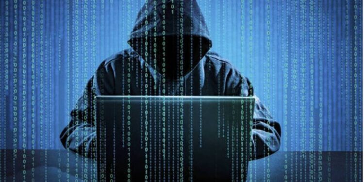 Χάκερ αποκαλύπτει: «Έτσι σας κλέβουμε τα δεδομένα από τα κινητά»