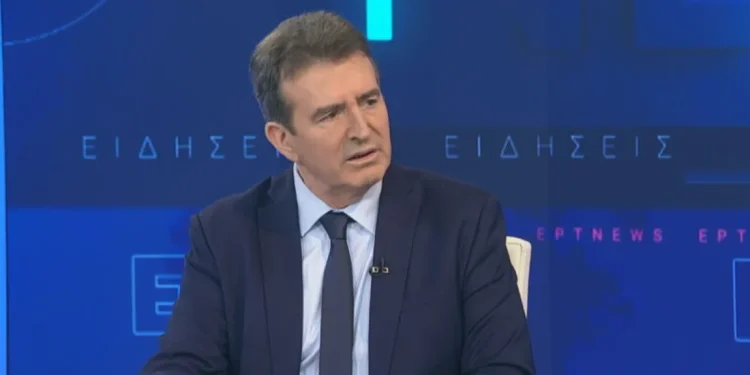 Χρυσοχοΐδης: Πάνω από 17.000 αστυνομικοί έχουν εκπαιδευτεί για την αντιμετώπιση της ενδοοικογενειακής βίας