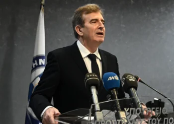 Τηλεδιάσκεψη Χρυσοχοΐδη με 2.500 αστυνομικούς: Τέσσερις αλλαγές στα περιστατικά ενδοοικογενειακής βίας