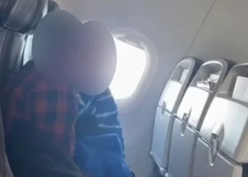 Ζευγάρι έκανε σεξ σε πτήση της British Airways μπροστά στους επιβάτες