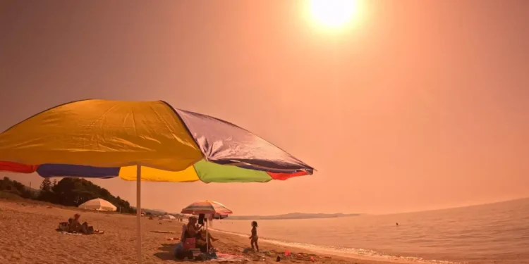 Έρχεται το πιο ζεστό καλοκαίρι με ακραίες θερμοκρασίες – Ο αναλυτικός πίνακας του ECMWF που «δεν πέφτει ποτέ έξω»