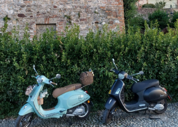 Άνεση και αποτελεσματικότητα: Πώς μπορεί να μετακινηθεί κάποιος με ηλεκτρικό ποδήλατο ή μηχανάκι μέσα στην πόλη