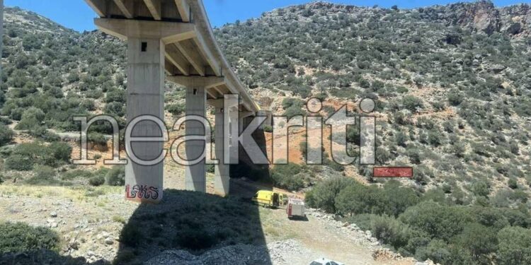 Ηράκλειο: Ψυχολογική υποστήριξη στους συμμαθητές της 17χρονης που έπεσε από τη γέφυρα του ΒΟΑΚ