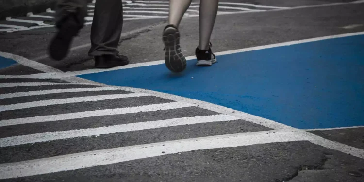 Λαμία: Παράσυρση 7χρονου παιδιού από αυτοκίνητο κοντά σε σχολείο, στο νοσοκομείο το κορίτσι