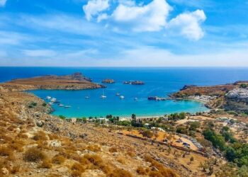 «Κοινωνικός Τουρισμός 2024-2025»: Πότε ανοίγει η πλατφόρμα – Ποιοι οι δικαιούχοι