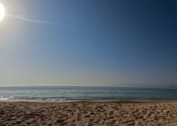 Μαρουσάκης: Θερμή αέρια μάζα από την Αφρική θα φέρει σκόνη και 35άρια -Με ήπιο καιρό οι Ευρωεκλογές