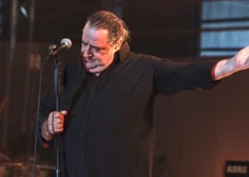 Βασίλης Καρράς: Δημοσιεύθηκε η διαθήκη του – Ποιοι είναι οι δύο άνθρωποι που κληρονομούν την περιουσία των 10 εκατ.