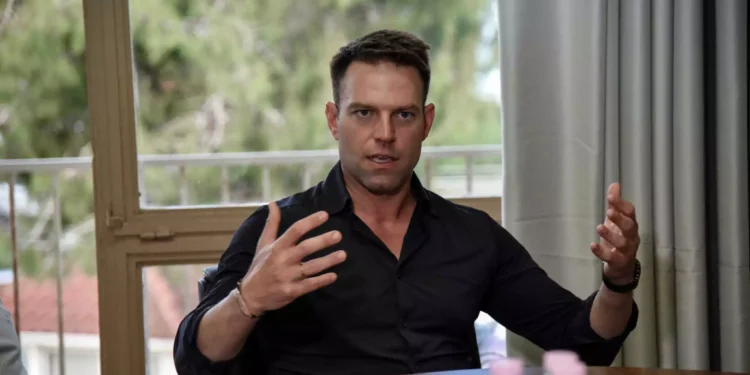 Στέφανος Κασσελάκης: «Αν ο Κώστας Καραμανλής είχε αφουγκραστεί τις προειδοποιήσεις, τα παιδιά θα ζούσαν»