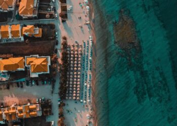 Οι πρώτες πτήσεις drones στη Χαλκιδική για έλεγχο παραβάσεων σε αιγιαλό και παραλίες