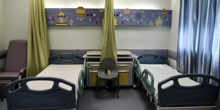 Παρβοϊός: Πώς ένας κοινός ιός μπορεί να οδηγήσει στο θάνατο – Τι λένε οι παιδίατροι