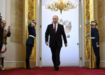 Ρωσία: Με λαμπρότητα η τελετή ορκωμοσίας του Βλαντίμιρ Πούτιν – «Ψεύτη, κλέφτη και δολοφόνο» τον αποκάλεσε η Ναβάλναγια