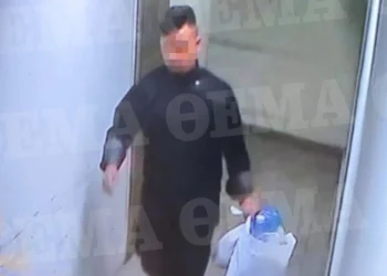 Βραυρώνα: Βίντεο ντοκουμέντο από τη στιγμή που ο πατέρας πετά το βρέφος στα σκουπίδια