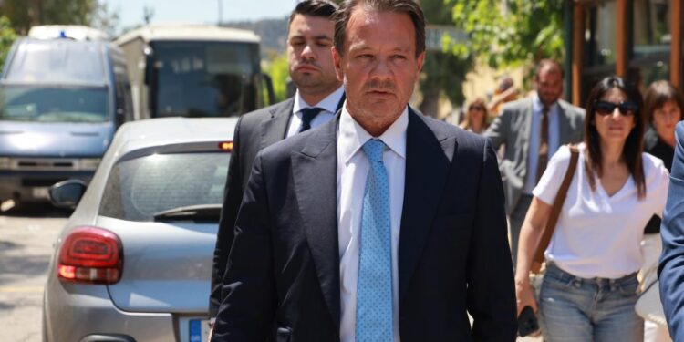 Απόστολος Λύτρας: Κινδυνέυει με οριστική διαγραφή από τον δικηγορικό σύλλογο – Νέες καταγγελίες