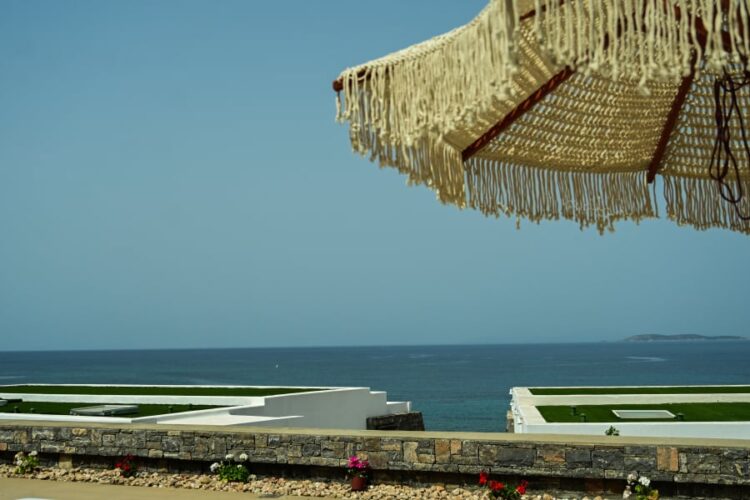 Φεύγει ο καύσωνας αύριο, έρχονται βοριάδες το Σάββατο