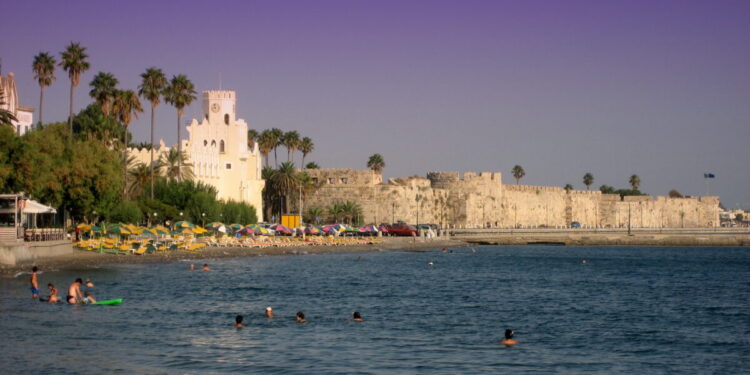 Τουρκικά ΜΜΕ: Tριτοκοσμικές συνθήκες στo λιμάνι της Κω