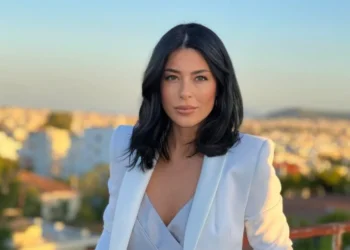 Αφροδίτη Λατινοπούλου: Ποια είναι η πρόεδρος της Φωνής Λογικής, που μπαίνει στην Ευρωβουλή – Το βιογραφικό της