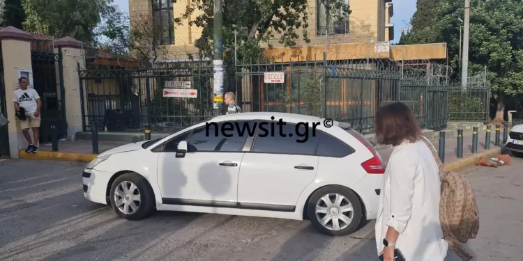 Στα δικαστήρια για να απολογηθεί ο γνωστός δικηγόρος που συνελήφθη για ενδοοικογενειακή βία – Τι κατέθεσε ο γιατρός που εξέτασε τη σύζυγo