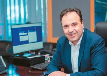 Eπενδύσεις για έργα τεχνητής νοημοσύνης στο Δημόσιο – Μέσα στο καλοκαίρι η κατάργηση πιστοποιητικών γέννησης