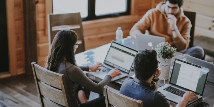 Προσλήψεις εργαζομένων: Ποιος είναι ο πιο ανταγωνιστικός κλάδος -Σε ποιους τομείς υπάρχει αύξηση προσωπικού