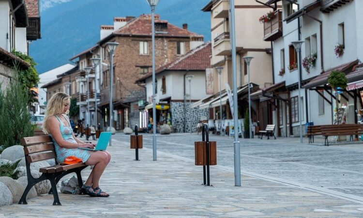 Εργαζόμενοι: Το 86% τάσσεται υπέρ της υβριδικής εργασίας