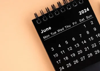 Αγίου Πνεύματος 2024: Πότε πέφτει – Ποιοι απολαμβάνουν το τριήμερο