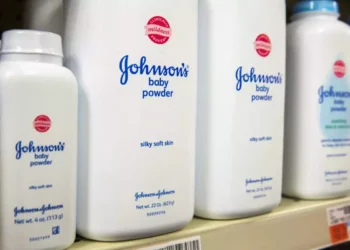 «Καμπάνα» 260 εκατ. δολαρίων σε Johnson & Johnson για το ταλκ που προκάλεσε καρκίνο
