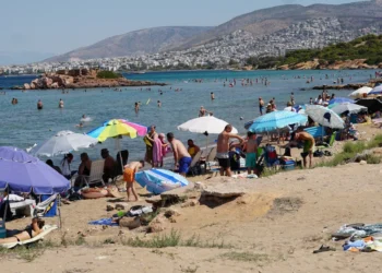 Καιρός: Ανεβαίνει σταδιακά η θερμοκρασία, θερμή εισβολή με 40άρια από τη Δευτέρα – Πολλές περιοχές στο «κόκκινο»