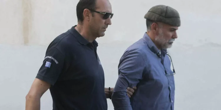 Ο Επαμεινώνδας Κορκονέας συνελήφθη στην Καλαμάτα και επιστρέφει στη φυλακή