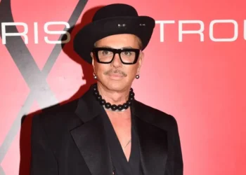 Γαβαλάς – Καραγιάννης: Ένταση σε εκπομπή – Εσύ μίλα για την εκκλησία κι άσε να μιλήσω εγώ για τη φυλακή, είπε ο σχεδιαστής