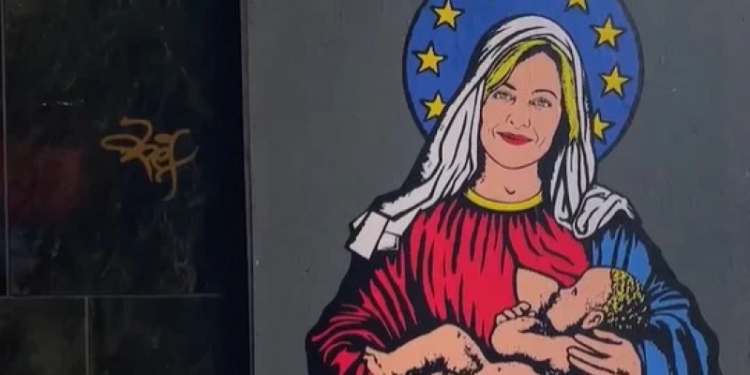 Τοιχογραφία της Μελόνι ως Παναγία μετά τις ευρωεκλογές στην Ιταλία(Βίντεο)