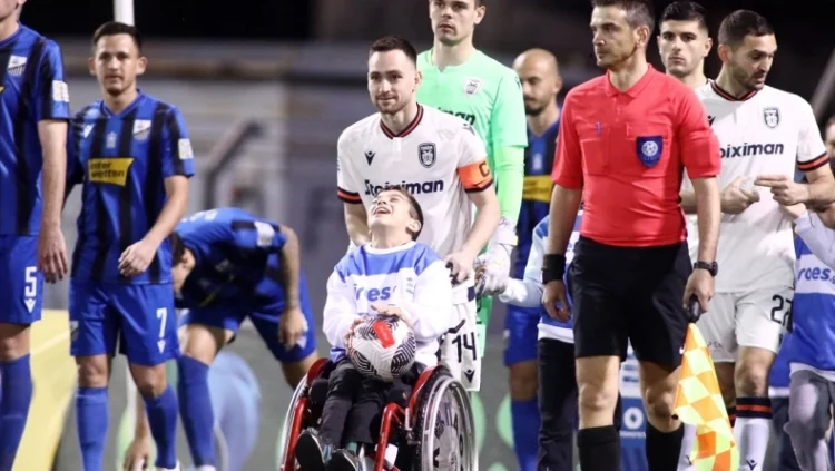 Respect στον ΠΑΟΚ: Αναλαμβάνει τα έξοδα προκειμένου ο μικρός Γιαννάκης να σταθεί και πάλι στα πόδια του