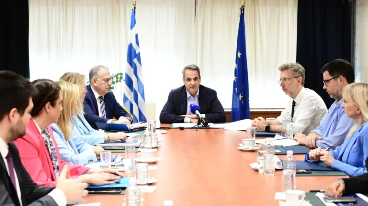 Ακρίβεια: Παράταση των έκτακτων μέτρων για ακόμα έξι μήνες, ανακοίνωσε ο Μητσοτάκης