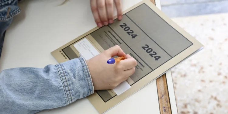 Πανελλήνιες 2024: Αυτά είναι τα θέματα των σημερινών μαθημάτων που εξετάστηκαν στα ΕΠΑΛ