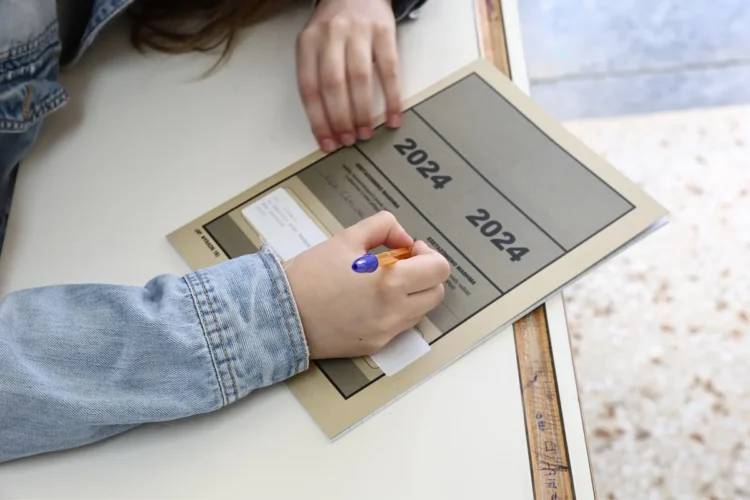 Πανελλήνιες 2024: Αυτά είναι τα θέματα των σημερινών μαθημάτων που εξετάστηκαν στα ΕΠΑΛ