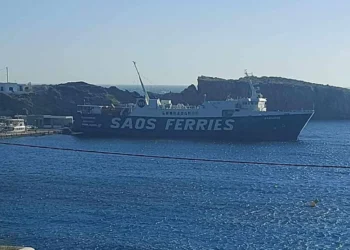 Φολέγανδρος: Πέντε τραυματίες μετά από πρόσκρουση του πλοίου “Σαονησος” στο φανάρι του λιμανιού