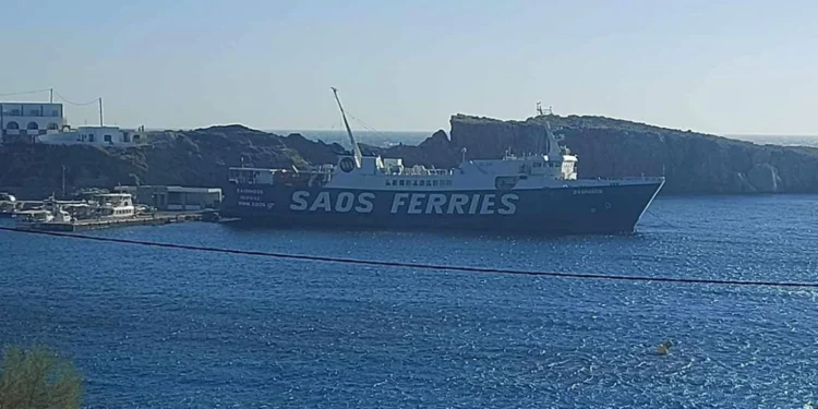 Φολέγανδρος: Πέντε τραυματίες μετά από πρόσκρουση του πλοίου “Σαονησος” στο φανάρι του λιμανιού