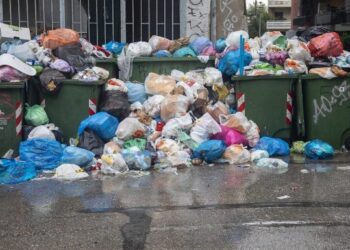 Έρχονται οι Επόπτες της Γειτονιάς – Το πρόστιμο αν πετάξετε σκουπίδι στο δρόμο