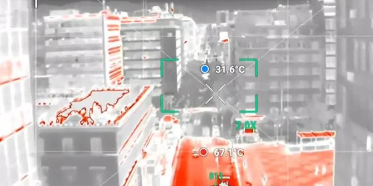 Καιρός: Θερμική κάμερα πετάει πάνω από την Αθήνα και καταγράφει 67°C στην άσφαλτο – Δείτε βίντεο