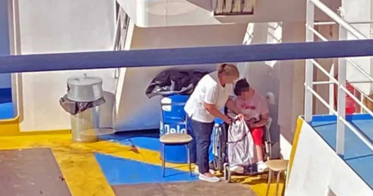 Κεραμωτή: Παιδί ΑμεΑ έμεινε στο γκαράζ του ferry boat για τη Θάσο για 45 λεπτά επειδή δεν υπήρχε ράμπα αναπήρων