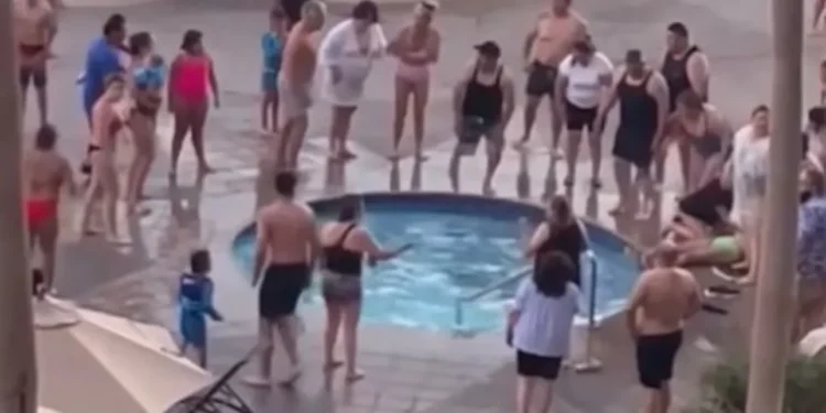 Τραγωδία στο Μεξικό: Ζευγάρι τουριστών έπαθε ηλεκτροπληξία μέσα σε υδρομασάζ, ο άντρας πέθανε – Δείτε βίντεο