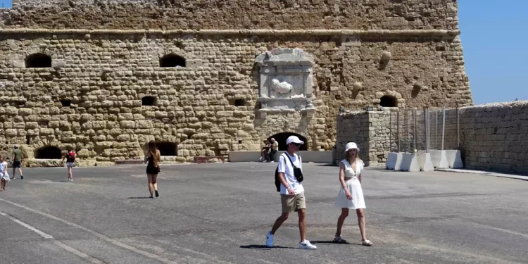 FTI: Εκτιμήσεις για 100.000 ακυρώσεις αφίξεων στην Κρήτη