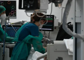 Πόσοι ασθενείς έχουν πληρώσει απογευματινά χειρουργεία – Γιατί δεν προχωρούν οι 50.000 δωρεάν επεμβάσεις