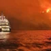 Ύδρα: Ασυνείδητοι προκάλεσαν πυρκαγιά στην παραλία Άγιος Νικόλαος, πετώντας πυροτεχνήματα από σκάφος – Δείτε φωτογραφίες