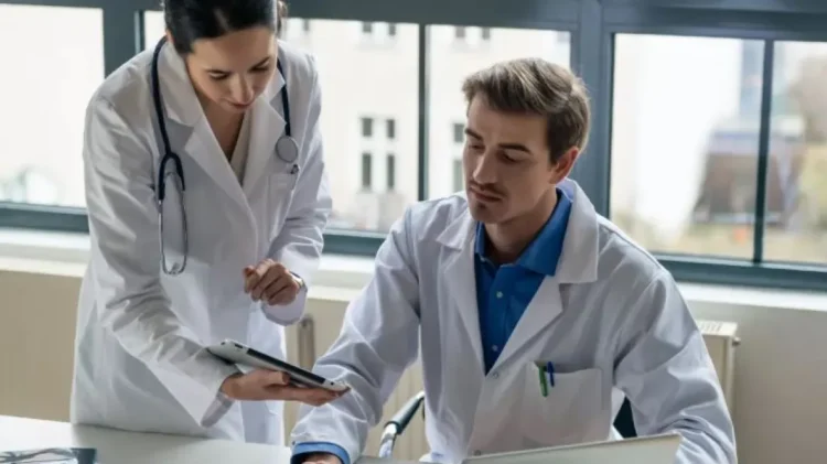 Χωρίς γιατρούς τα νησιά και αυτό το καλοκαίρι – Γιατί το σχέδιο του υπουργείου Υγείας δεν δίνει λύση