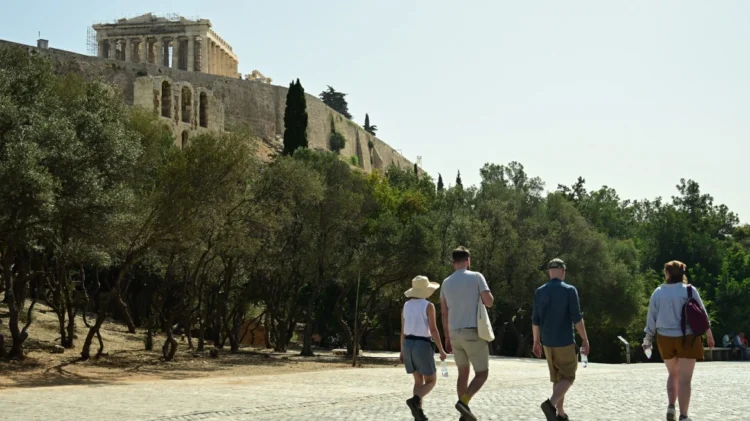 Κλειστοί όλοι οι αρχαιολογικοί χώροι έως τις 17:00 στην Αθήνα λόγω καύσωνα – Τι ισχύει για τα εισιτήρια
