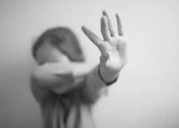 Κρήτη: Ξυλοκόπησε άγρια την 11χρονη κόρη του – Τουρίστας ενημέρωσε την αστυνομία